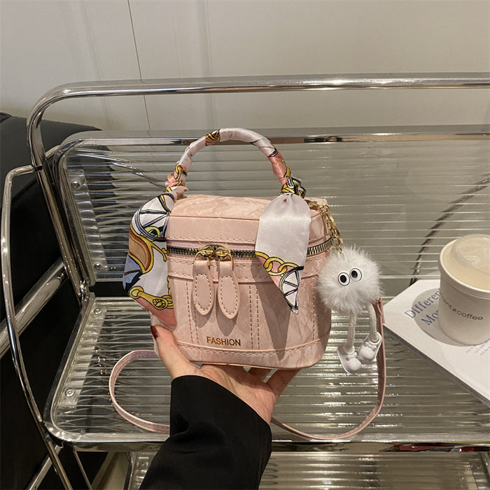 Wholesale Fashion single shoulder small square bag, niche design, crossbody bucket bag