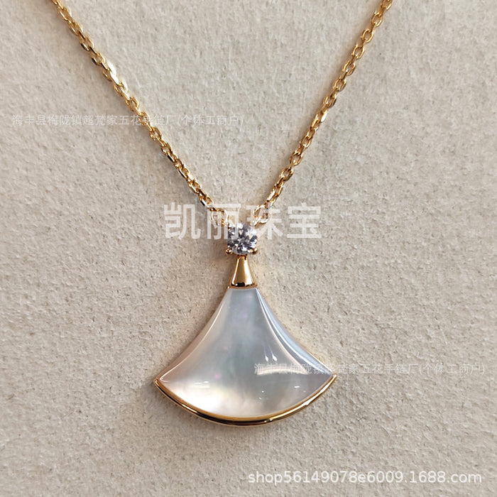 Wholesale Gold Plated Fan Necklace Copper Alloy Jewelry Accessory