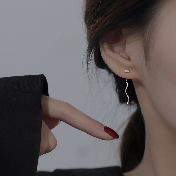 Wholesale Silver needle earrings with elegant style, light luxury earrings for women