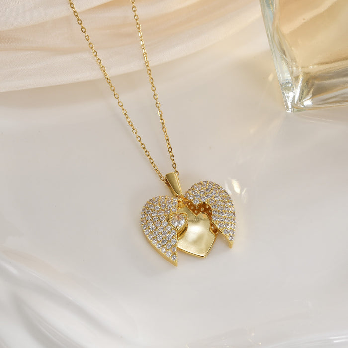 Wholesale Heart-shaped opening and closing titanium steel necklace