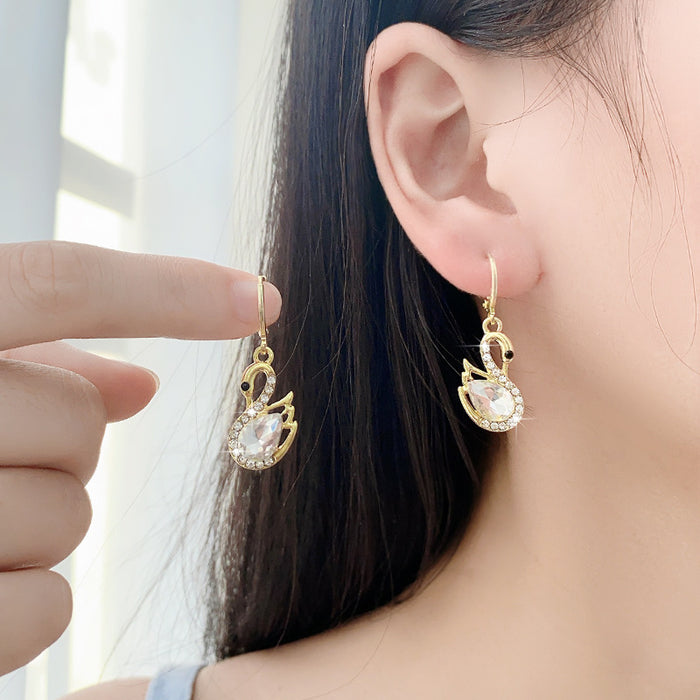 Wholesale temperament diamond swan pendant earrings fashion