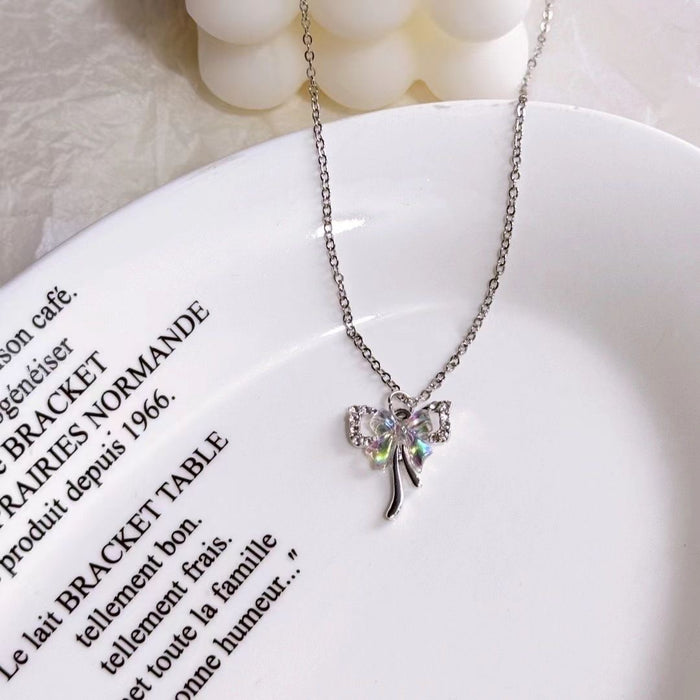 Wholesale New year's dazzling butterfly necklace with a niche temperament, versatile design sense, collarbone chain