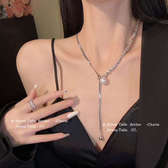 Wholesale Premium pearl necklace, sweater chain, titanium steel not fading, light luxury, niche collarbone chain, neck chain