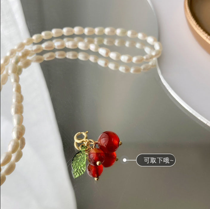 Wholesale Small niche design, collarbone chain, sweater chain, retro pearl cherry pendant necklace, luxury accessory