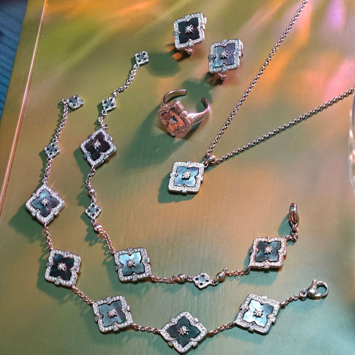 Wholesale Women's Four-Leaf Clover Gray Shell Bracelet necklace rings set