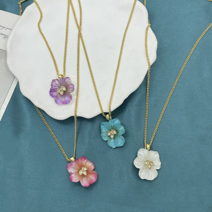Wholesale Flower Exquisite Color Sense Eye-catching Diamond Necklace