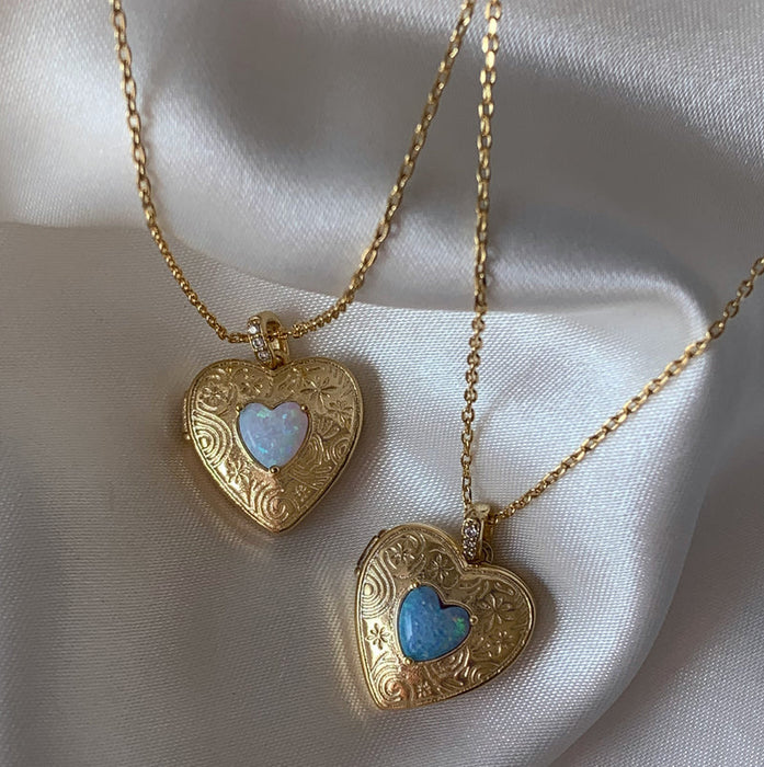 Wholesale Photo Box Pendant Necklace Opening Peach Heart Pendant Collarbone Chain Plated Gold