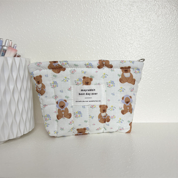 Wholesale Cute Cartoon Bear Quilted Cosmetic Bag Trendy Large Capacity Zipper Pouch Sweet Girl Handbag Fashion Accessory