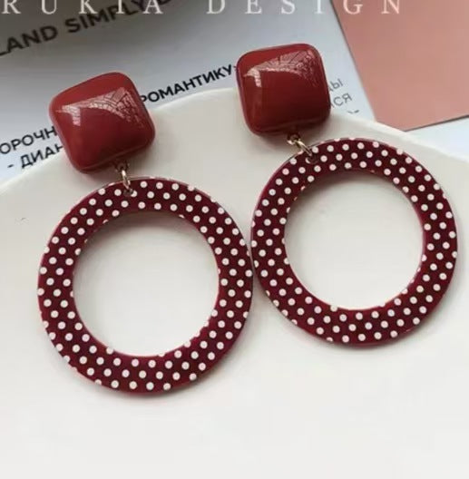 Wholesale Personalized retro red exaggerated circle earrings ear clip