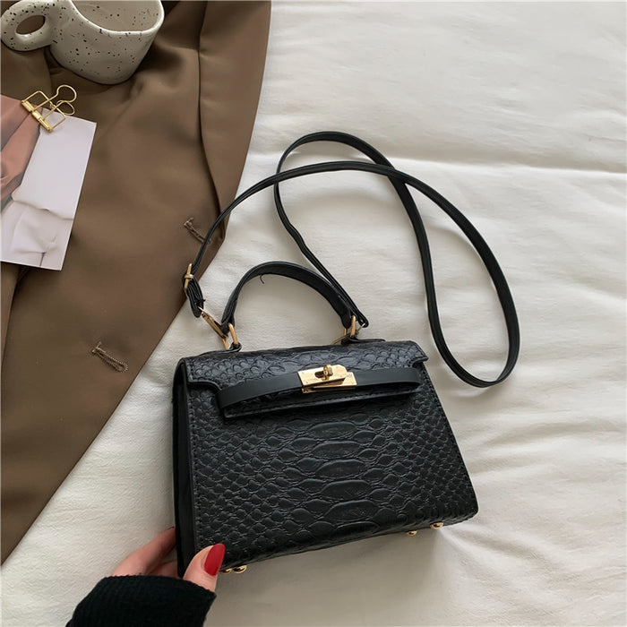 Wholesale Popular Fashion Handbag, New Fashionable Single Shoulder Simple Crossbody Commuter Small Square Bag