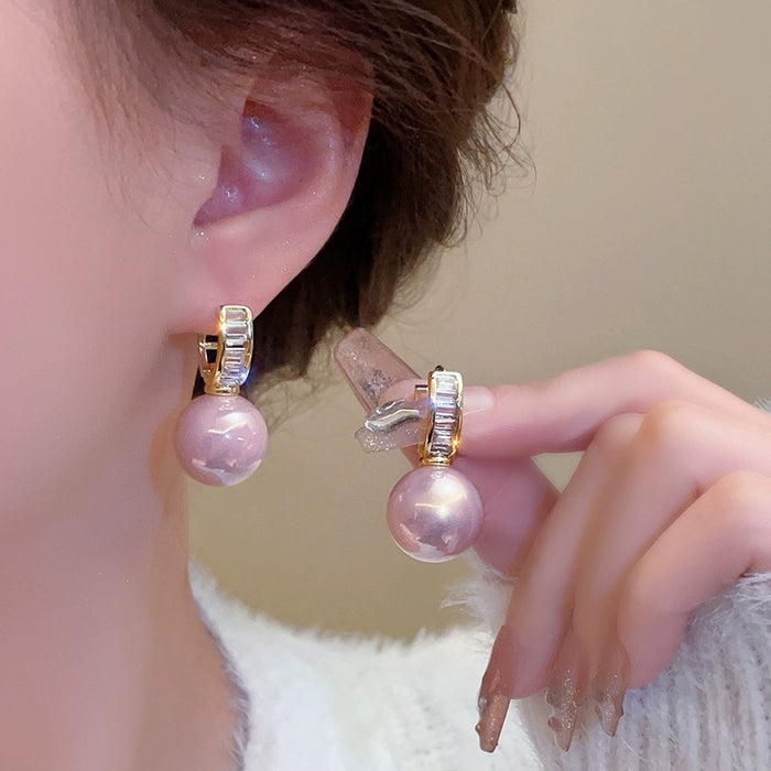 Wholesale Pearl earrings are niche, unique, light luxury, fashionable, ear buckles, and earrings