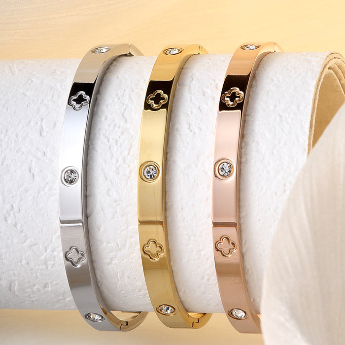 Wholesale Six-diamond four-flower zircon titanium steel bracelet