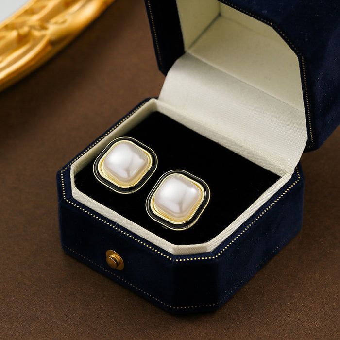 Wholesale Silver Needle Square Pearl Earrings Simple Earrings Style Earrings Wholesale