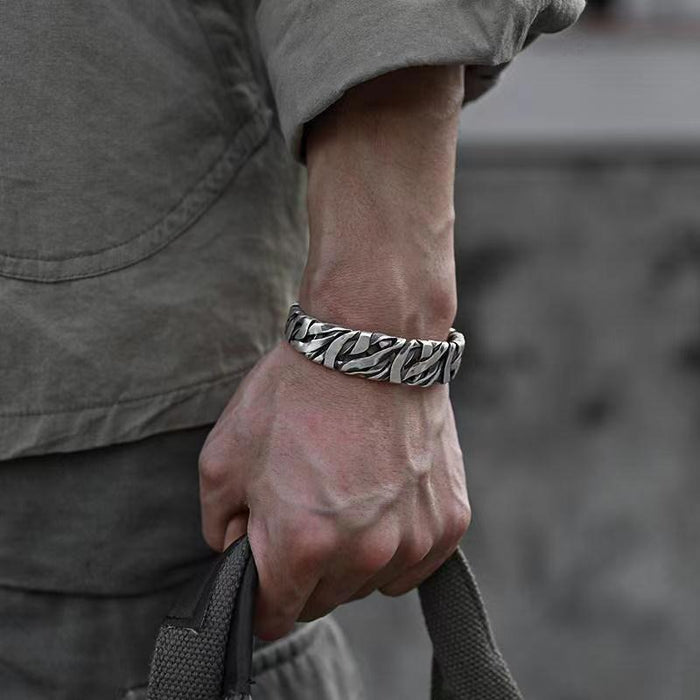 Wholesale Fashionable electroplated imitation hand woven bracelet, personalized retro and niche open mouth bracelet, geometric wide bracelet