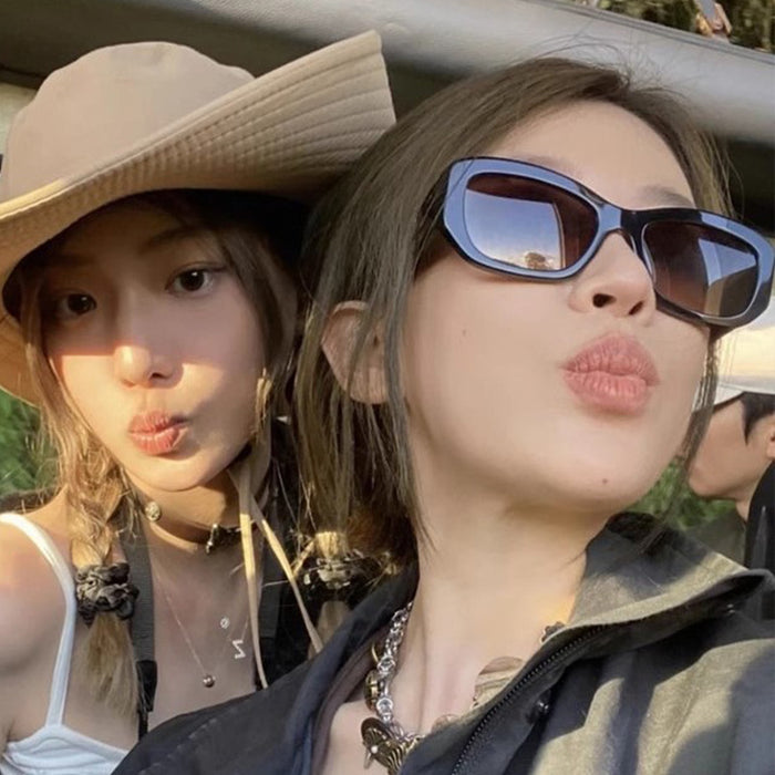 Wholesale Retro cat eye sunglasses, new minimalist square glasses for street photography, UV resistant fashionable sunglasses