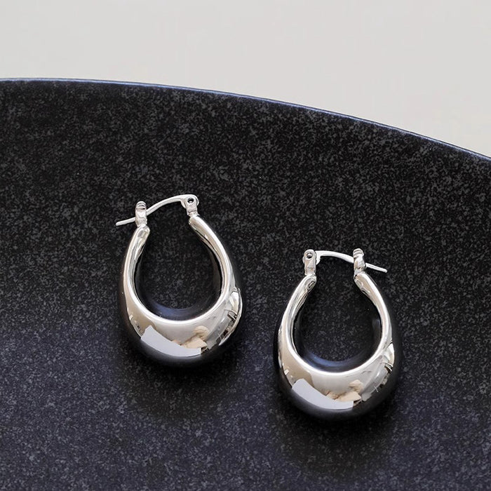 Wholesale Small niche design, high-end feel, light luxury, versatile earrings, silver water droplet earrings, exaggerated earrings, new product