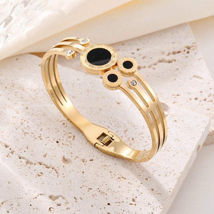 Wholesale Stainless steel bracelet with gold-plated Roman numerals and titanium steel.