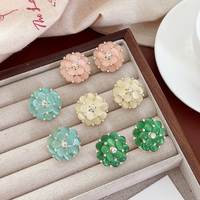 Wholesale Flower earrings, fashionable and versatile earrings, silver needle earrings