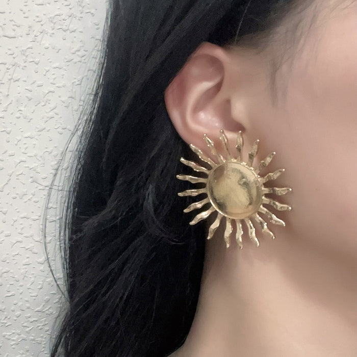 Wholesale Alloy Exaggerated Sunflower Pendant Necklace Earrings Bohemian Style