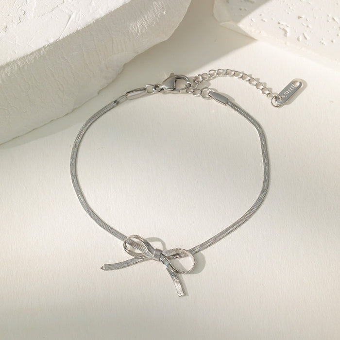 Wholesale Design sense: Titanium steel does not fade, short bow, snake bone necklace, exquisite and fashionable collarbone chain