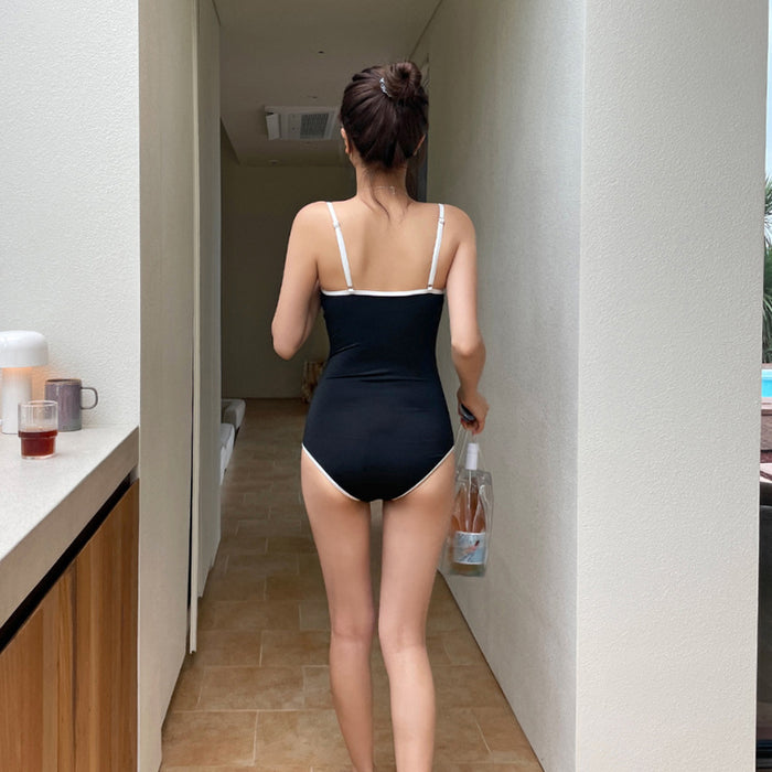 Wholesale Women's one-piece swimsuit, simple, fashionable, sexy, leak back hot spring beach swimsuit