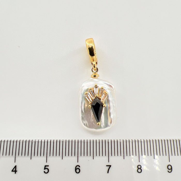 Wholesale Gold Plated Copper Pendant Butterfly Heart Motif Fashion Accessory