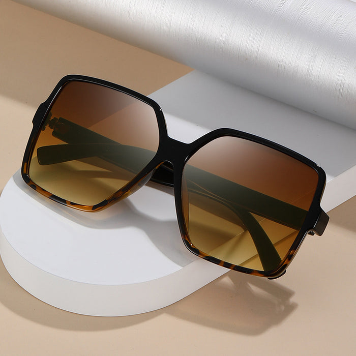 Wholesale Trendy Large Frame Sunglasses for Men, Box Vintage Toad Glasses, Street Photography Versatile Trendy Sunglasses
