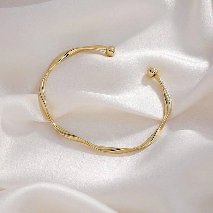 Wholesale Niche design bracelet, simple, fashionable and high-end bracelet