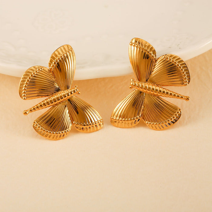 Wholesale Fashionable and personalized stainless steel dragonfly earrings, original design, simple earrings, color preservation wholesale