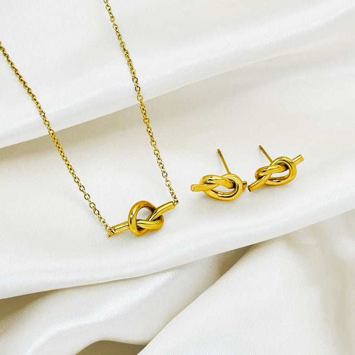 Wholesale Heart Knot Necklace for Women, Titanium Steel Clavicle Chain Necklace