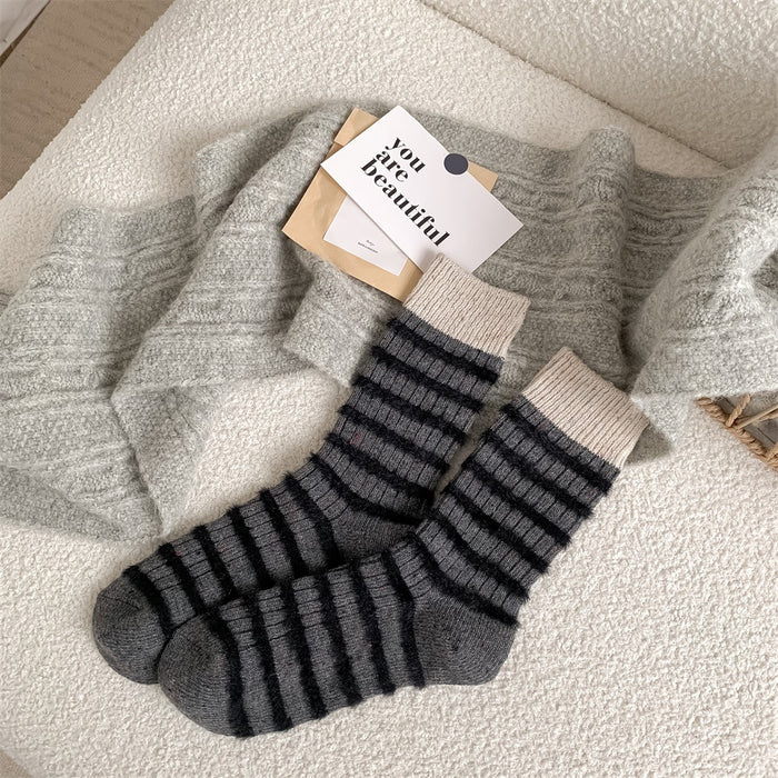 Wholesale Wool striped socks for children, contrasting colors, plush warmth, mid tube pile socks