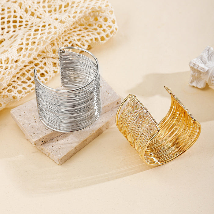 Wholesale Jewelry die-casting alloy bracelet with exaggerated gold opening bracelet