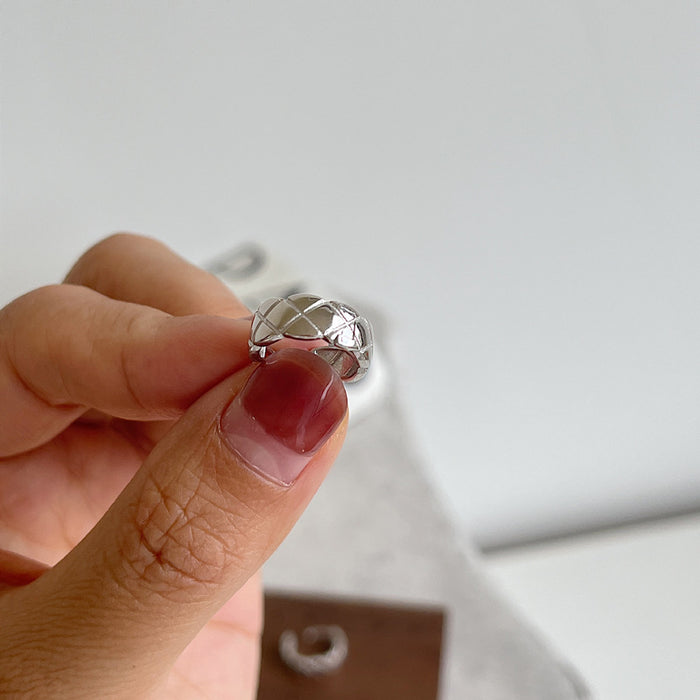 Wholesale Diamond pattern cross earrings personalized gold and silver earrings for female internet celebrities