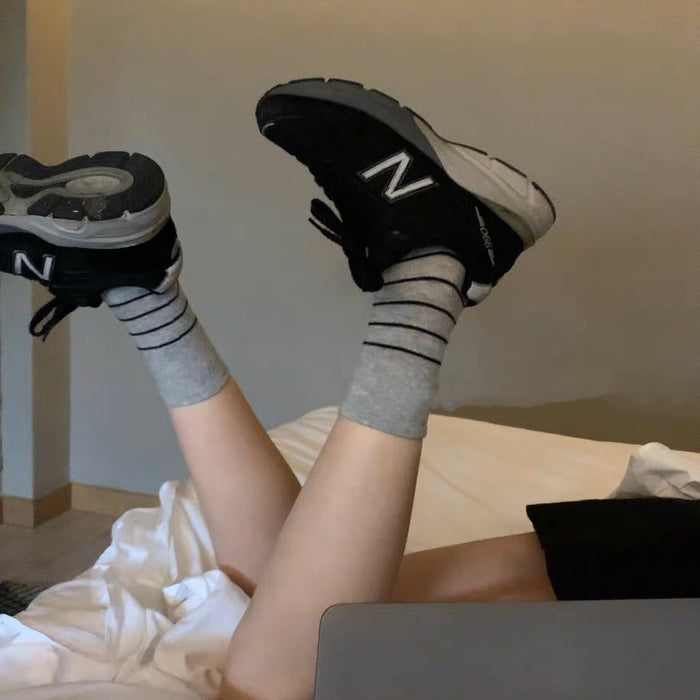 Wholesale Sports striped socks, mid tube socks, college style stripes, versatile