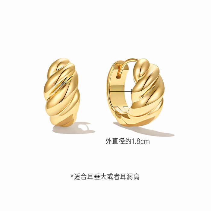 Wholesale Copper Alloy Earrings with Star and Sheep Horn Design,  Fashionable and Simple,  Unique High-End Style,  Versatile Women' s Ear Studs