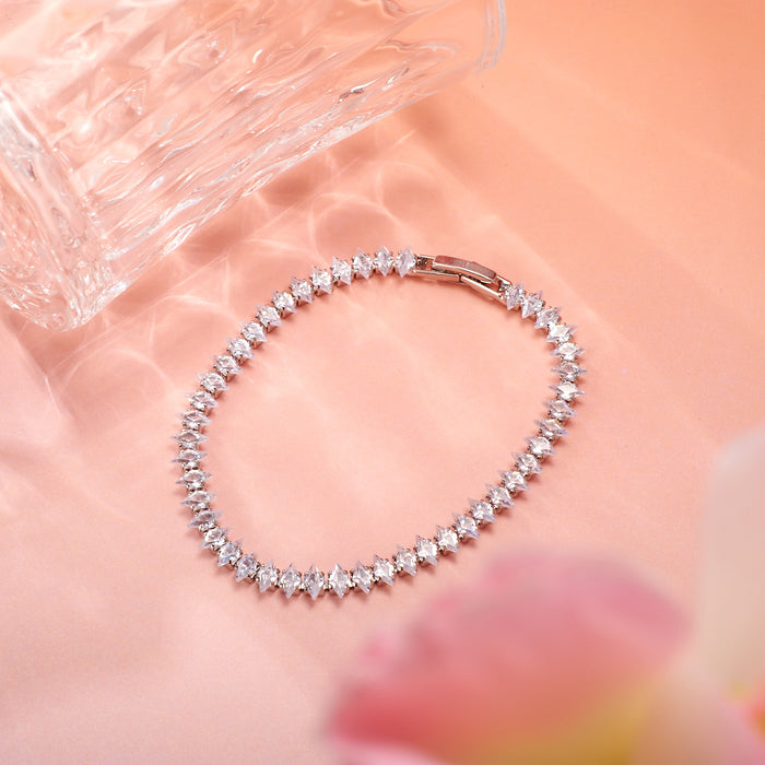 Wholesale Korean Horse Eye Zircon Bracelet, Water Drop Diamond Claw Chain, Handstring, Fashionable and Versatile, Paired with Jewelry