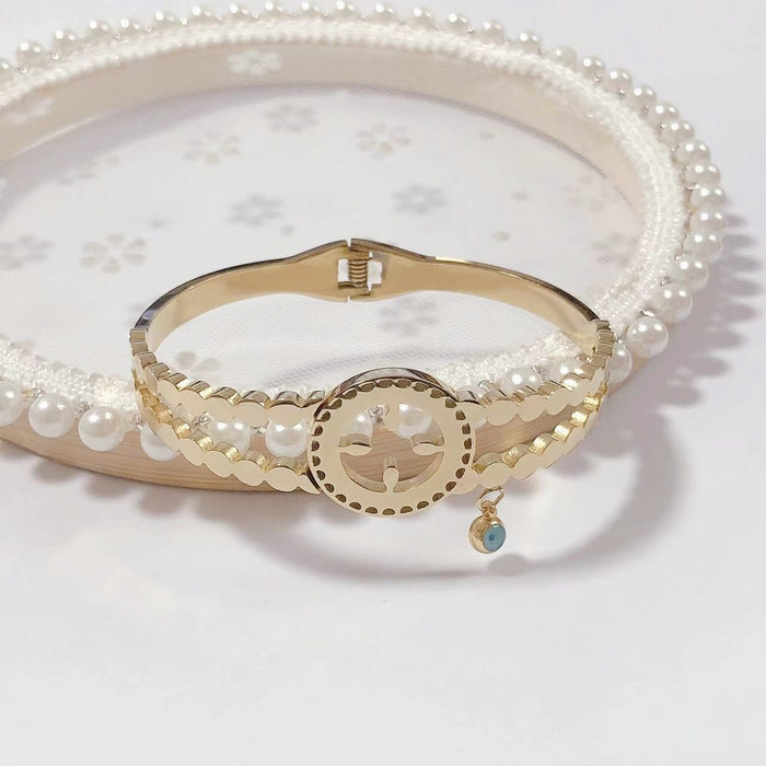 Wholesale Titanium steel color-preserving bracelet with diamond setting