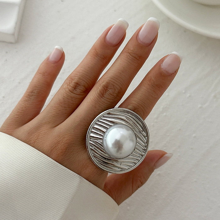 Wholesale Jewelry Geometric Ripple Imitation Pearl Ring Irregular Elliptical Alloy Wrapped Ring
