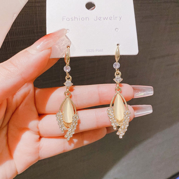 Wholesale New high-end cat eye stone wheat ear leaf earrings with a niche temperament, long style