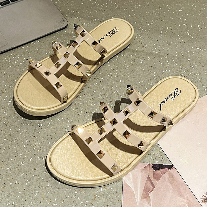 Wholesale Summer outer wear rivet flip-flops flat beach sandals