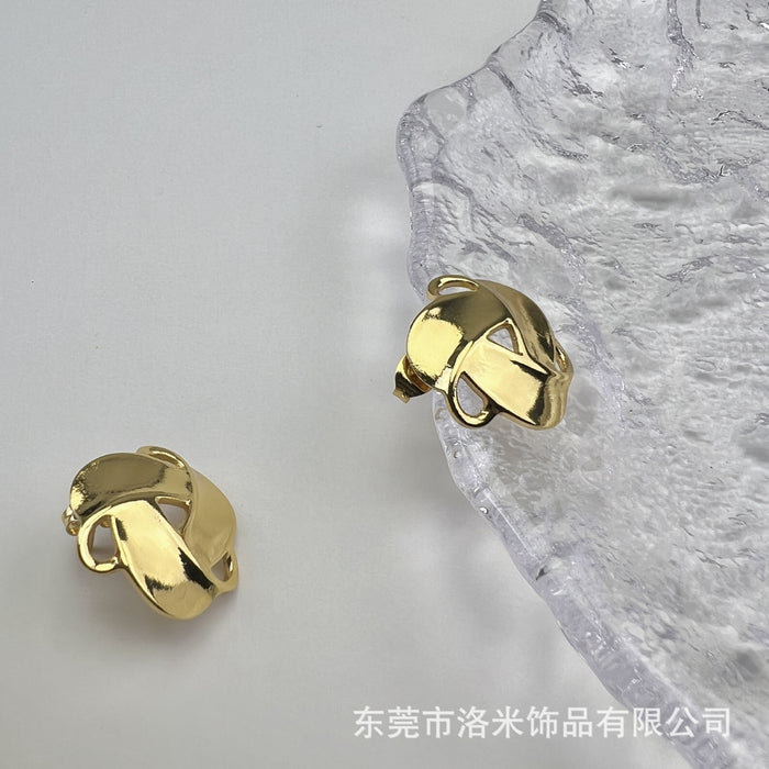 Wholesale Small and exquisite gold earrings with a luxurious and high-end feel, elegant and simple earrings that are versatile and beautiful