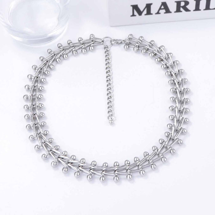 Wholesale horseshoe buckle design women's metal chain clavicle chain