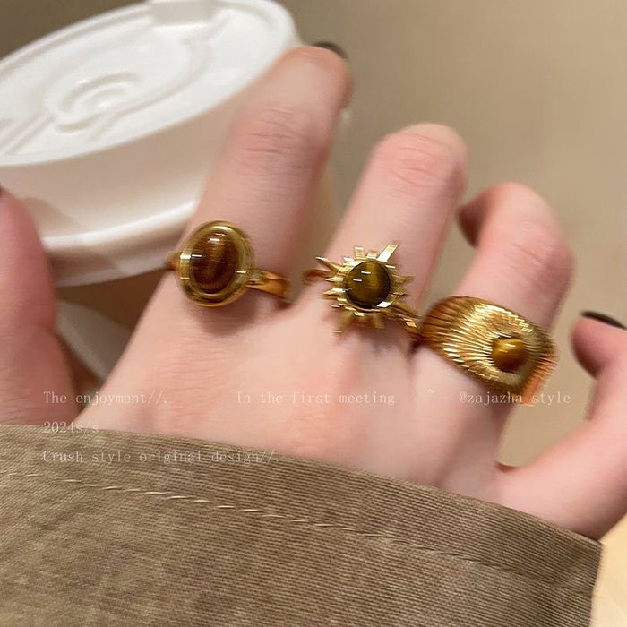 Wholesale Golden ring, women's high-end ring, niche design, unique ring