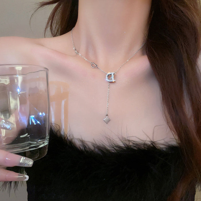 Wholesale Titanium steel necklace, exquisite pendant, light luxury, niche design, high-end feeling, collarbone chain, neck chain, sweater chain