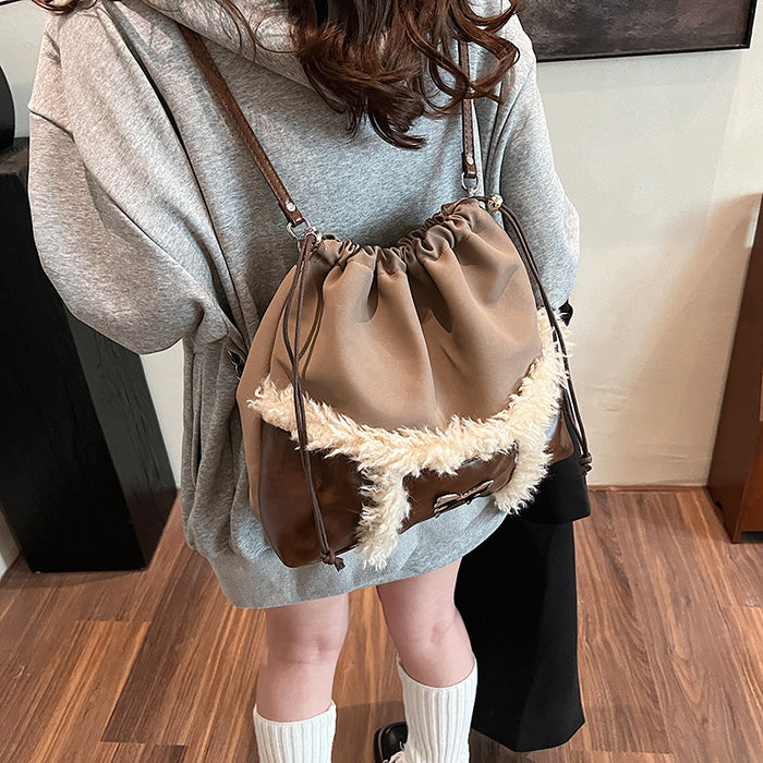 Wholesale New versatile niche shoulder bag for commuting, large capacity, temperament, plush design, and a sense of design