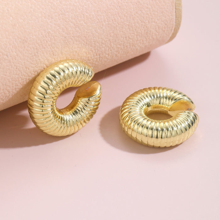 Wholesale Exaggerated hollow ear loops with geometric C-shaped ear clips
