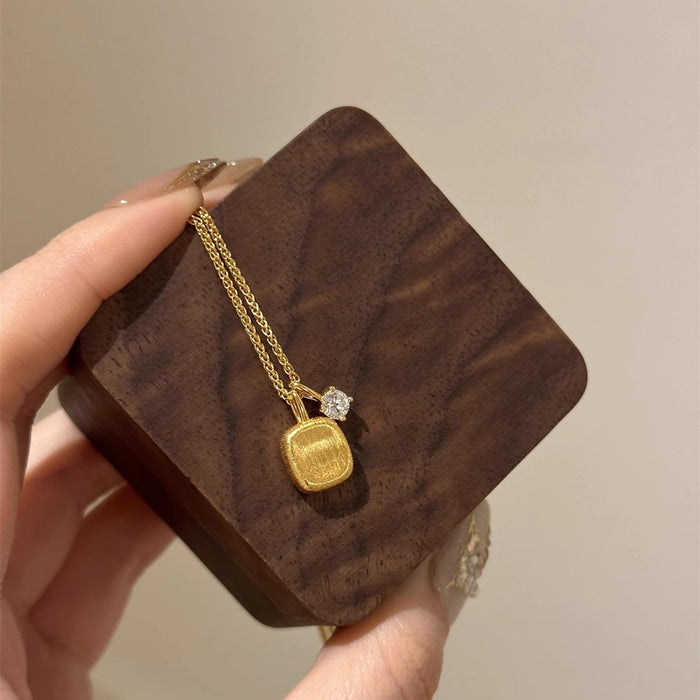 Wholesale Fashionable, niche, high-end, block zircon, exquisite and versatile temperament, high-end collarbone chain