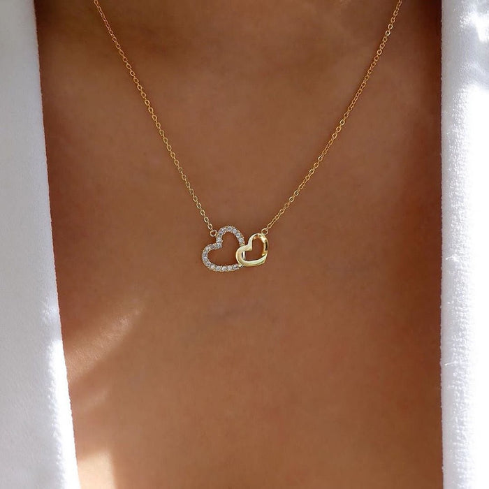 Wholesale  peach heart necklace female love heart-shaped clavicle chain simple love jewelry jewelry for girls