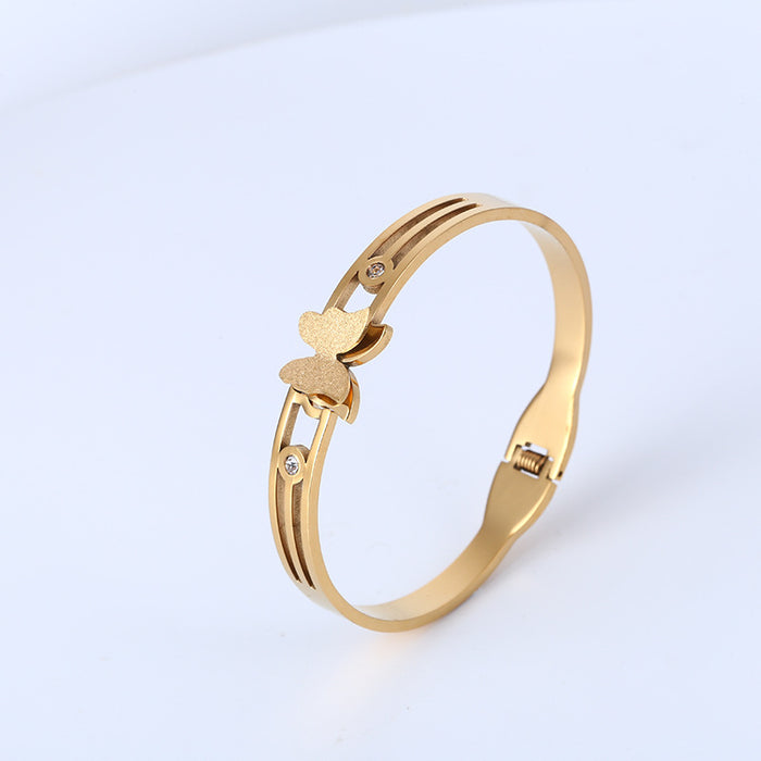Wholesale Popular stainless steel butterfly zircon jewelry, fashionable and elegant titanium steel bracelet
