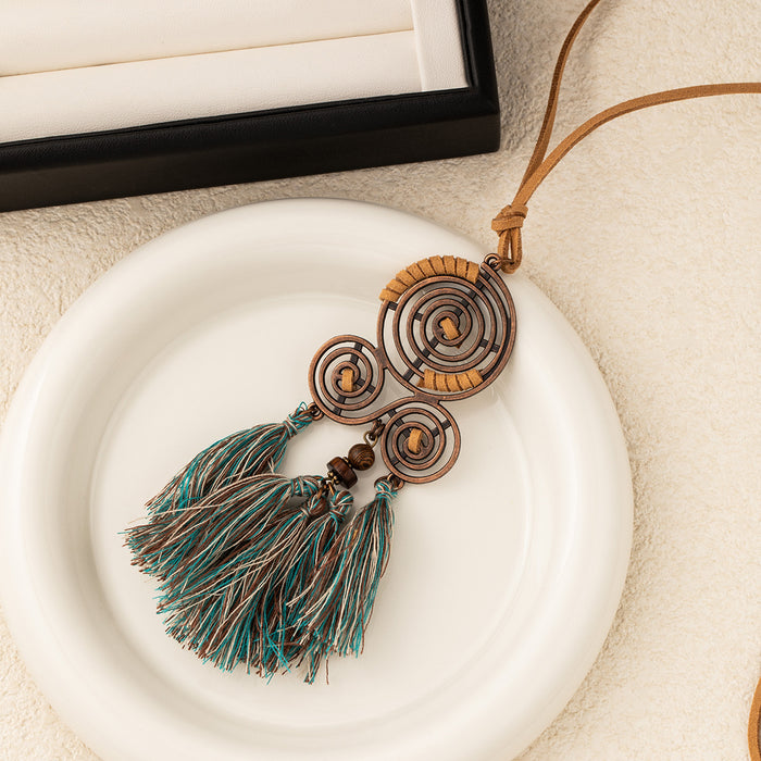 Wholesale Retro Bohemian Ethnic Style Leaf Long Cut Out Geometric Clavicle Chain Zen Style Versatile Personalized Sweater Chain